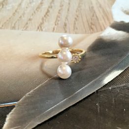 Pearl Ring